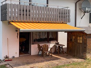 Installation einer Halbkassettenmarkise (Teil 2)