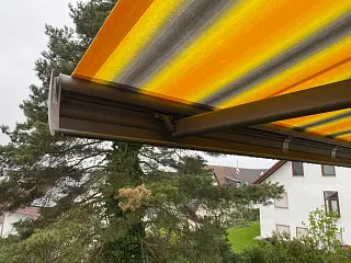 Installation einer Halbkassettenmarkise (Teil 2)